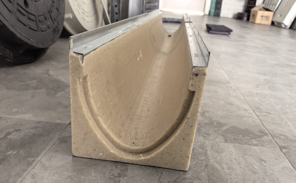 FK-3030-PK Polimer Kanal 300x1000x300 mm | C250/D400 ürün görseli